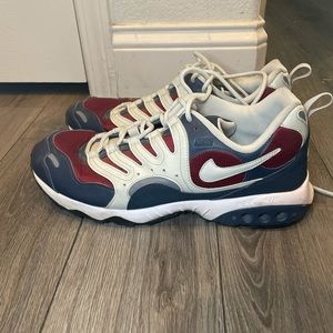 Nike hiking shoes size 15
